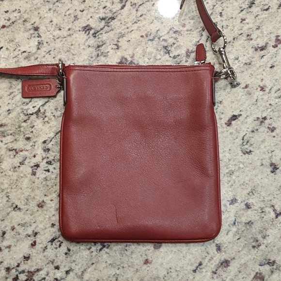 Coach Legacy Leather Swingpack Crossbody in Black Cherry - Picture 2 of 3